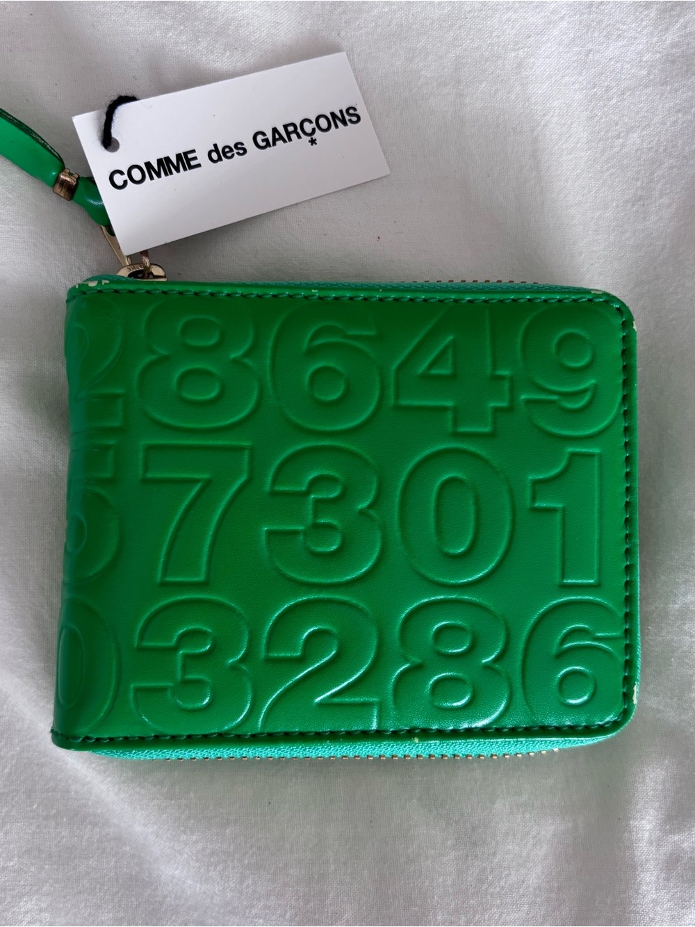 COMME des GARÇONS CdG Embossed Leather Number Zip Wallet in Fluo Green NWT